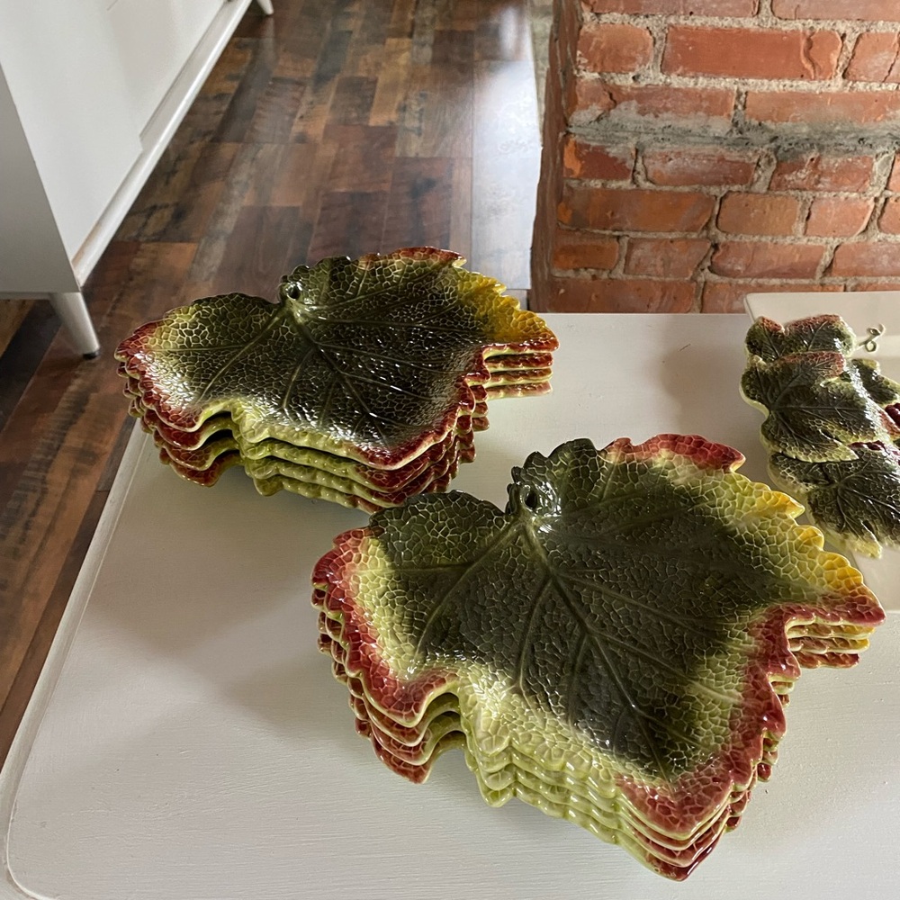 NWOT BETTER HOMES & GARDEN Leaf Pattern Ceramic BowlS, 8 Salad Plate Set, 2 S/P - Picture 7 of 16
